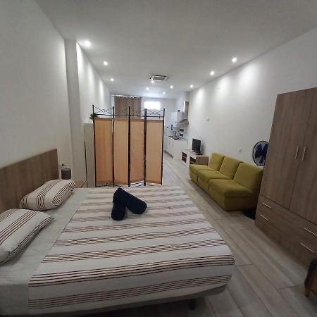 Malaga Velarde Center Apartment Luaran gambar