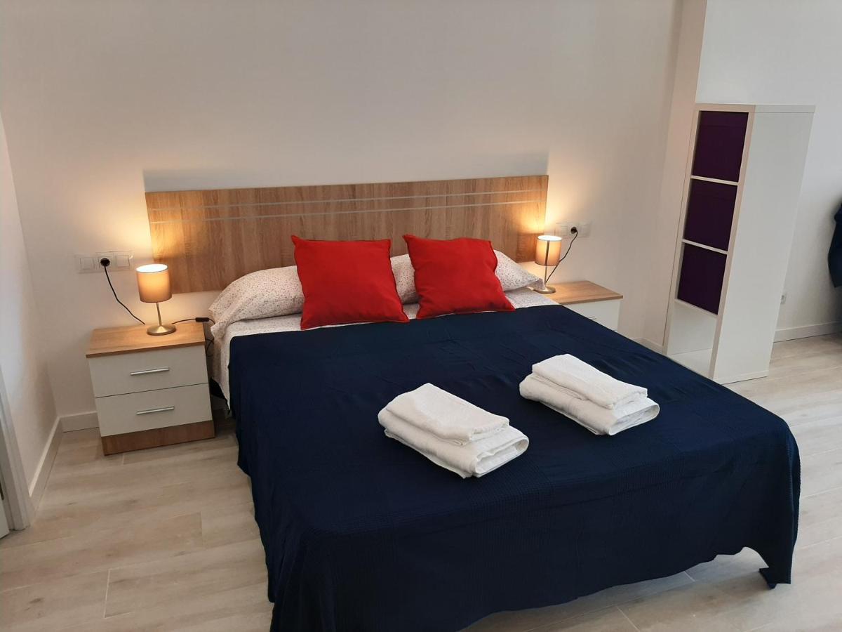 Malaga Velarde Center Apartment Luaran gambar
